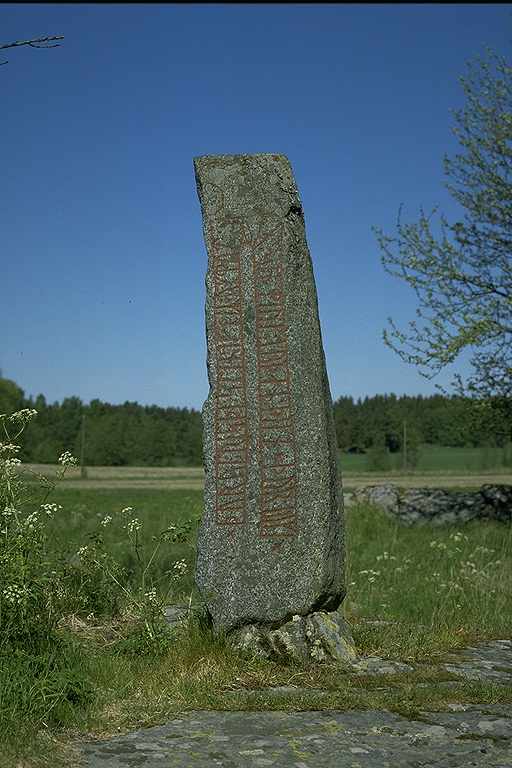 Runes written on runsten. Date: V